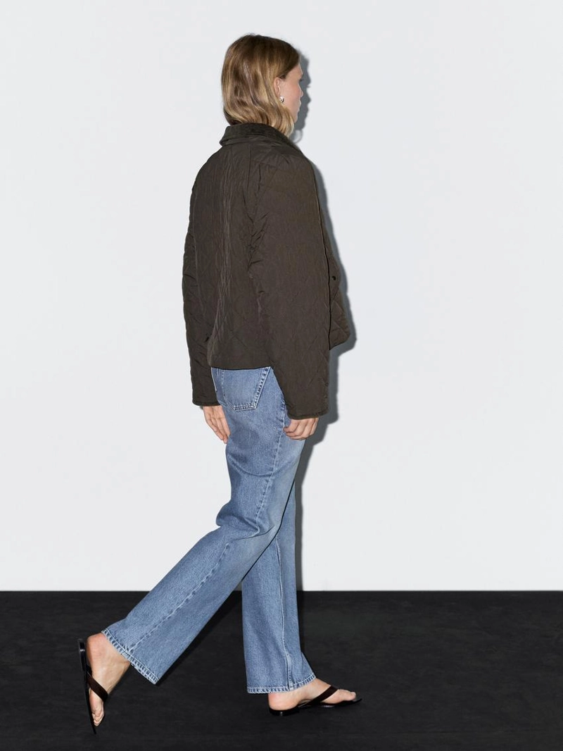 Короткая водоотталкивающая куртка с деталями из бархата