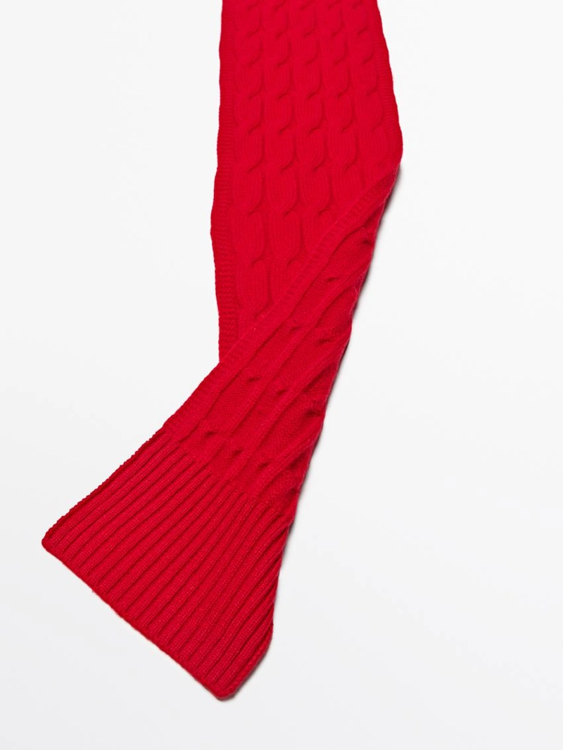 Шарф из шерстяно-миксовой пряжи с косами