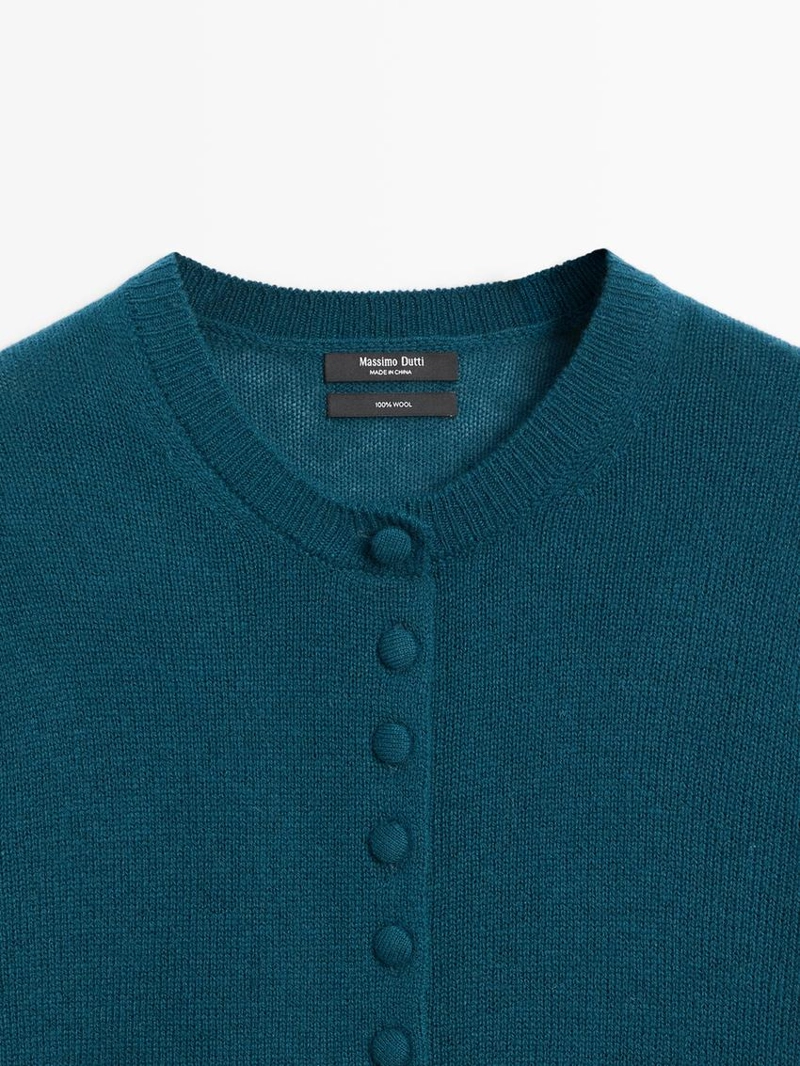 Кардиган из 100% шерсти с пуговицами в тон