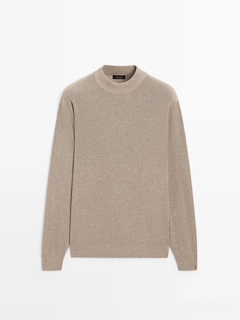 Свитер из смесовой хлопковой пряжи с высоким воротником