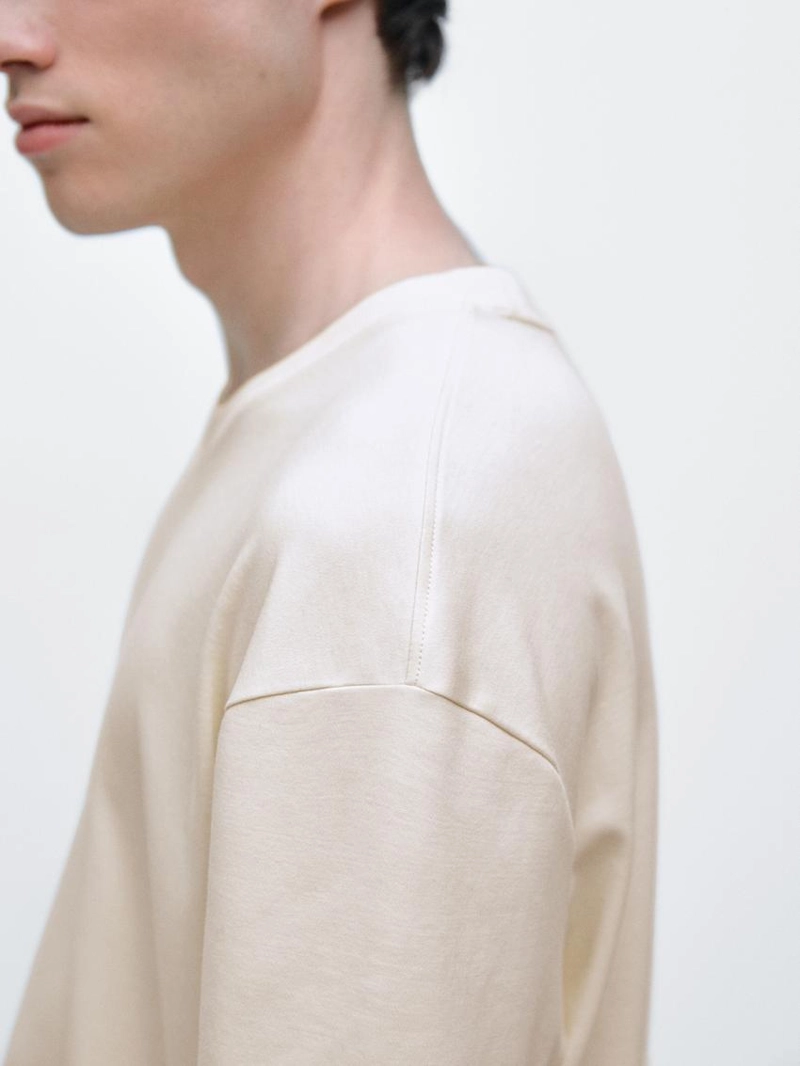 Футболка из 100% хлопка средней плотности