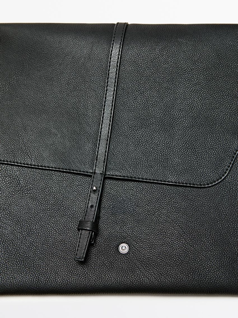 Чехол для ноутбука из натуральной кожи коровьей с отделкой наппа