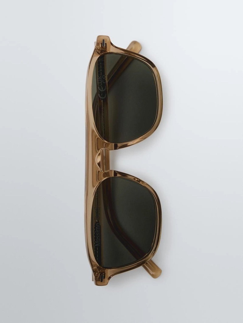 Солнечные очки в форме буквы d