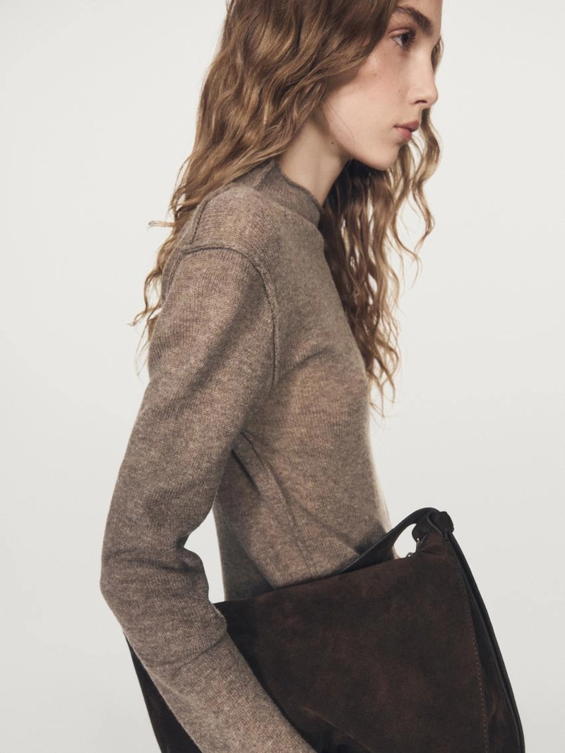 Свитер из шерстяной смеси с манжетами-воротником