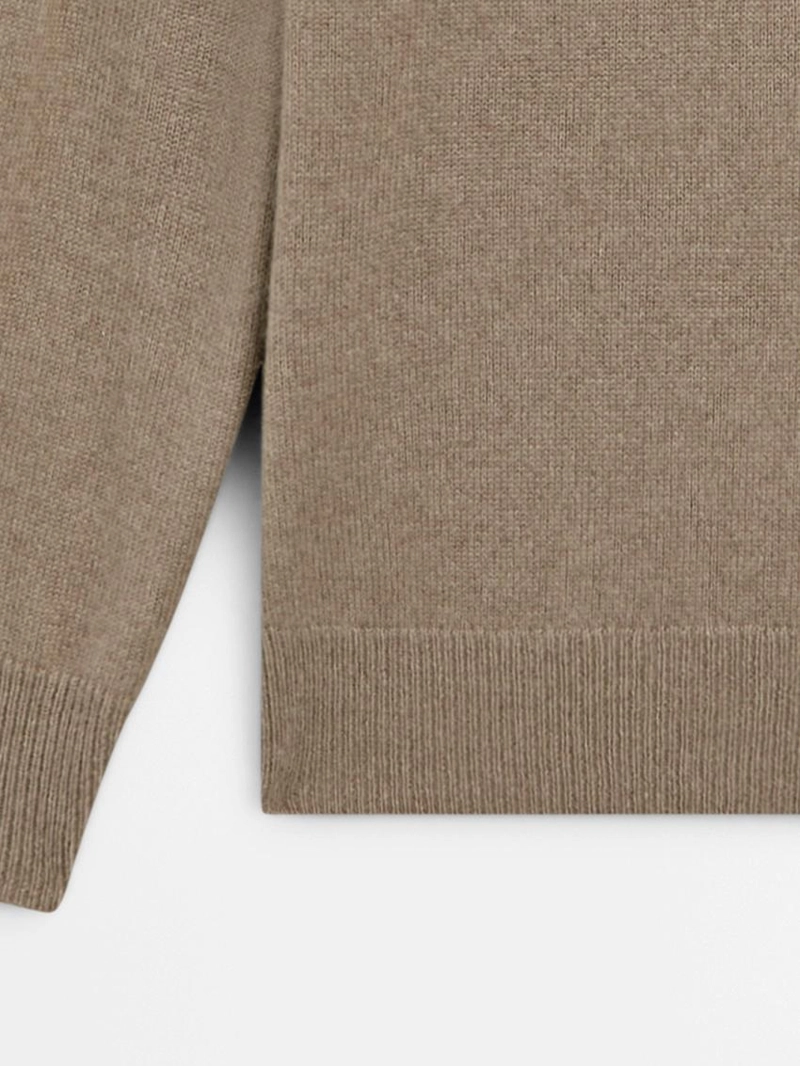 Свитер с V-образным вырезом из 100% кашемира