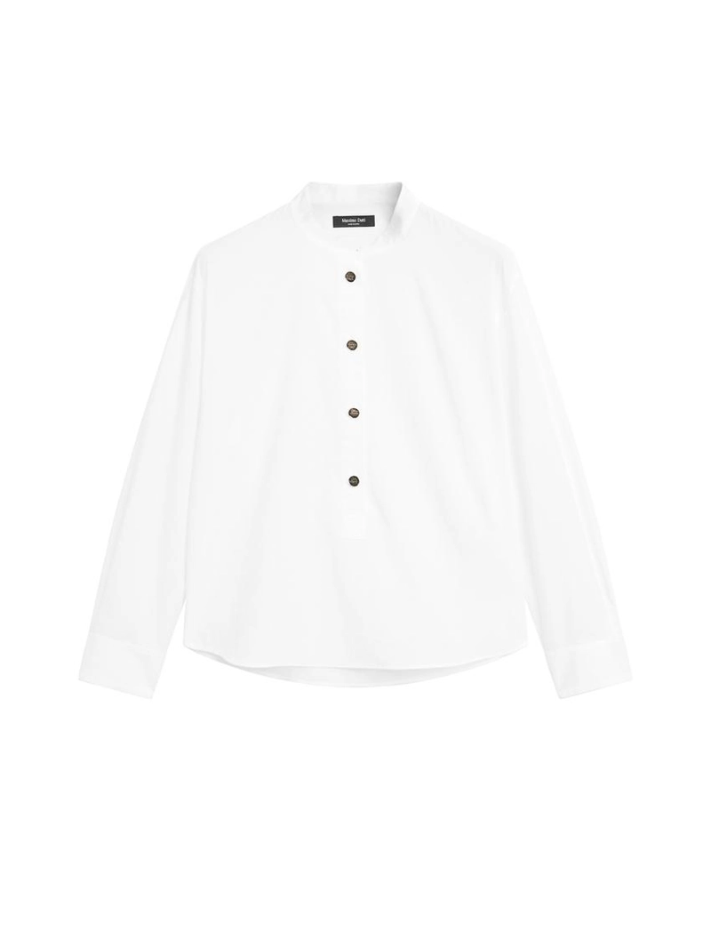 Рубашка с отложным воротником и золотыми пуговицами