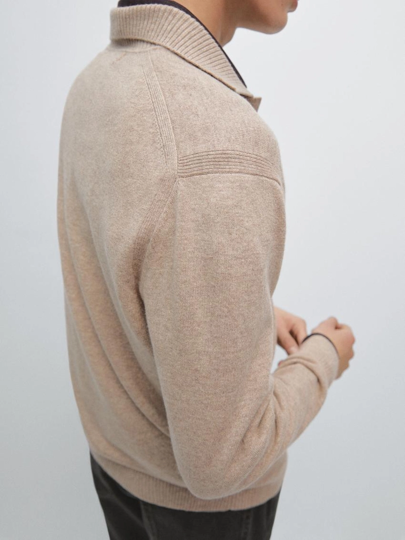 Водолазка из шерсти с v-образным вырезом