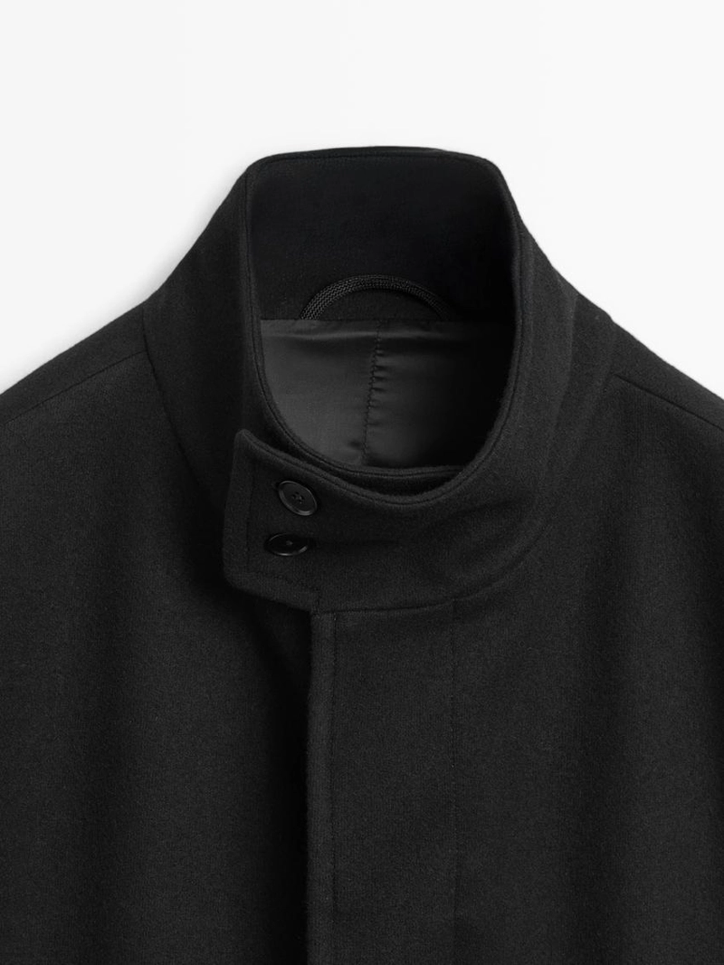 Длинное пальто с высоким воротником из 100% шерсти