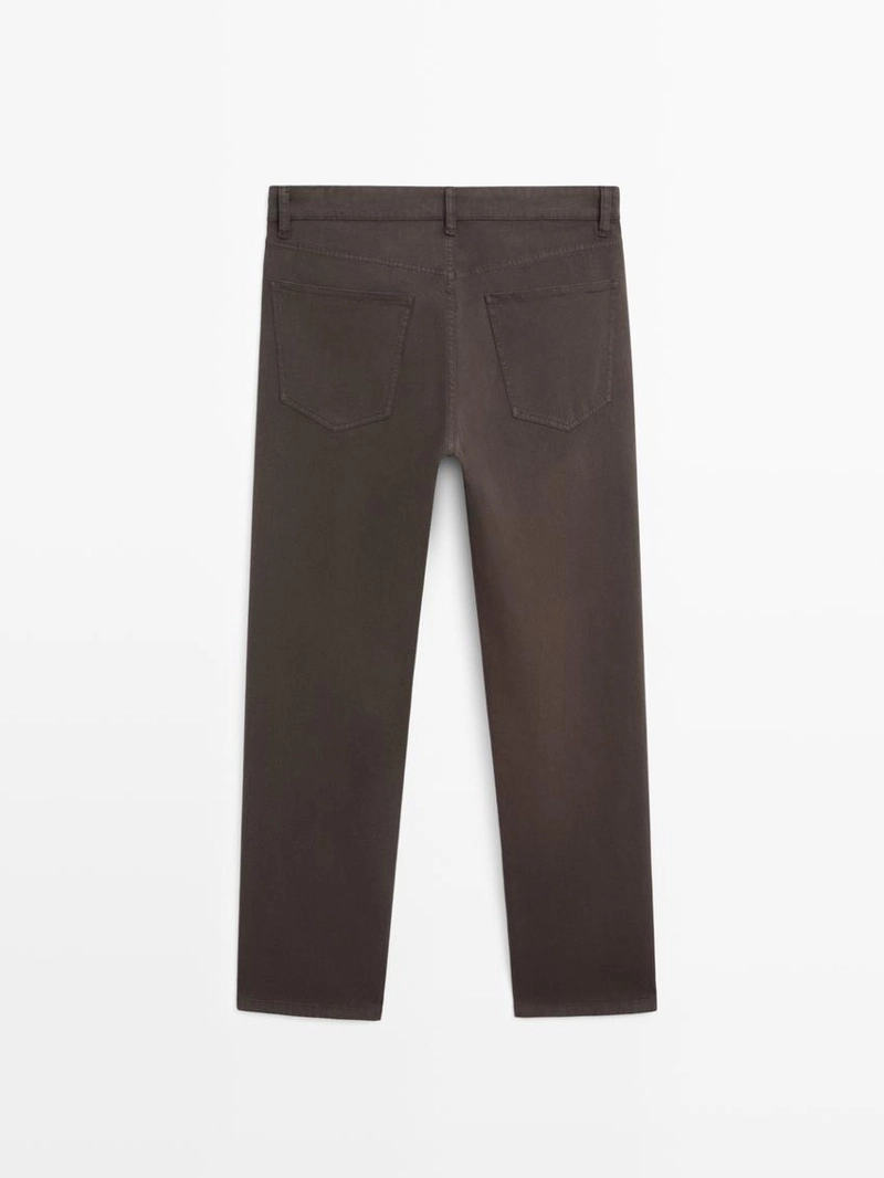 Джинсы с зауженным кроем