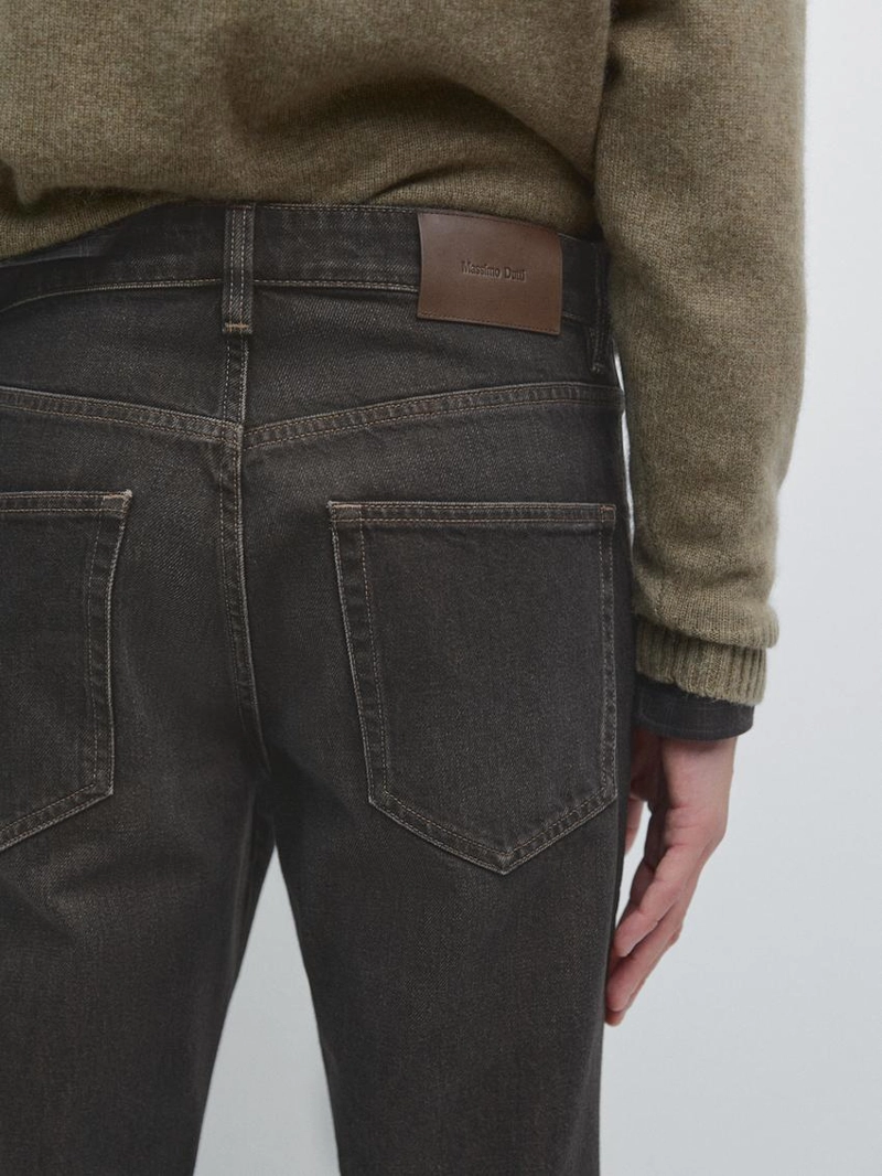 Джинсы с зауженным кроем