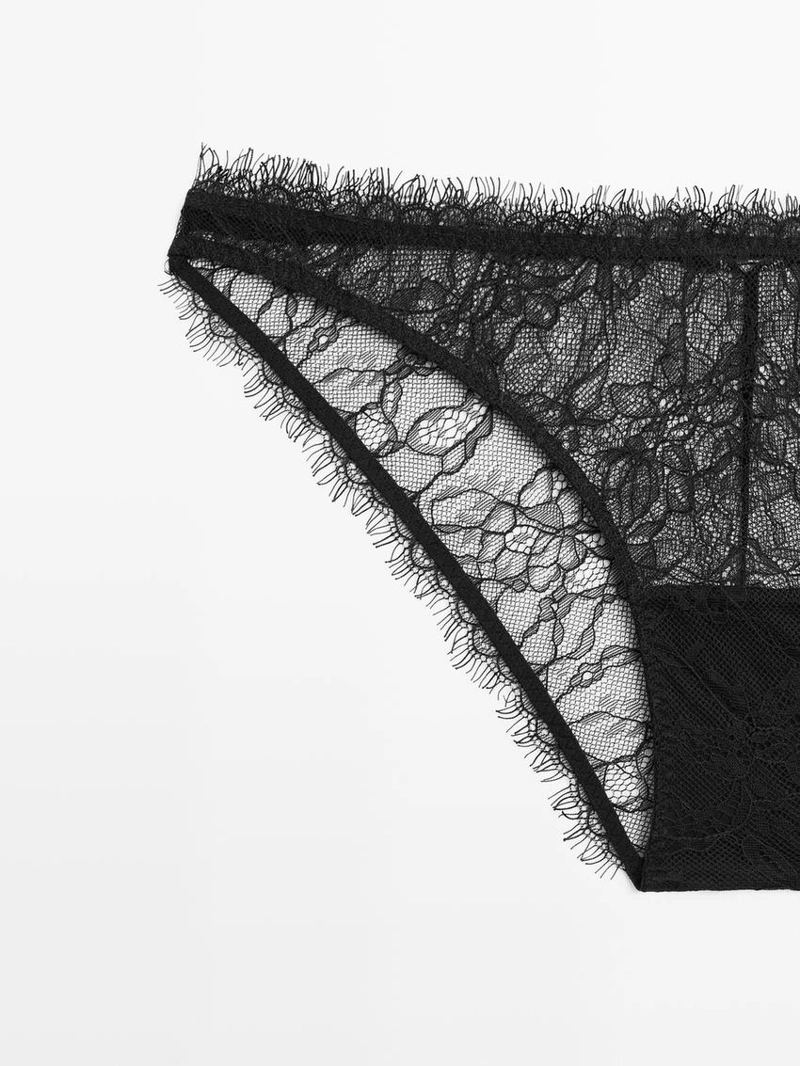 Трусики из кружева с оборками