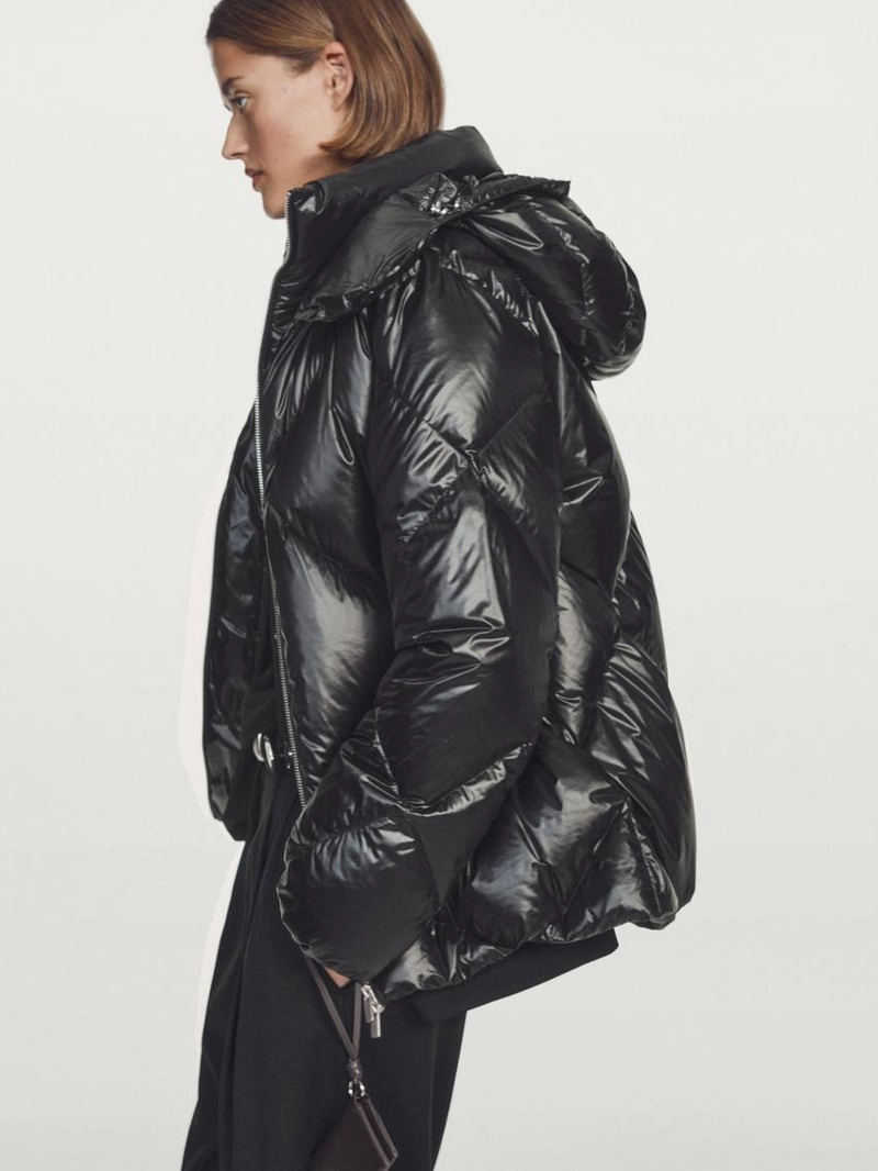 Куртка на пуговицах 80% - 20% пуха и пера, устойчивая к воде