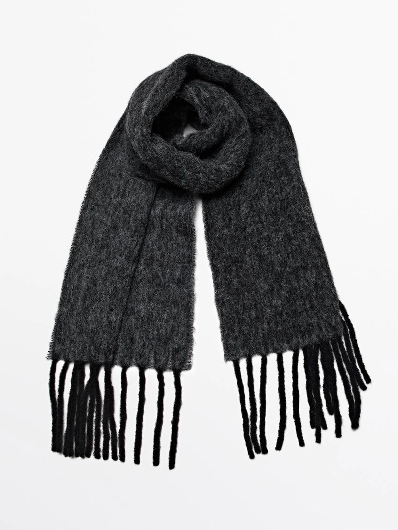 Шарф из альпакиевой смеси с бахромой