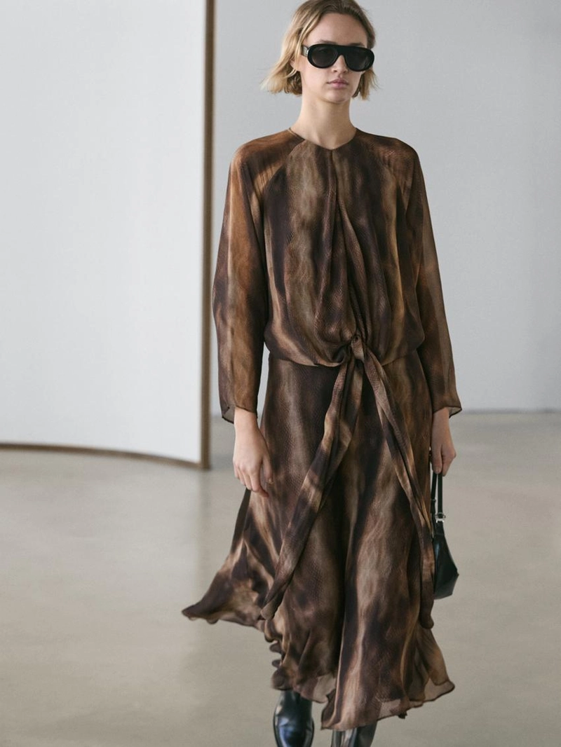 Платье с длинным рукавом в анималистический принт