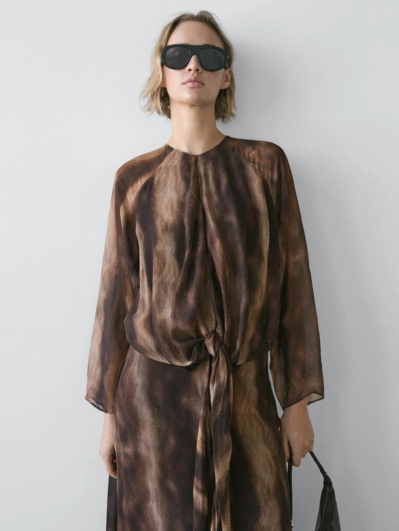 Платье с длинным рукавом в анималистический принт