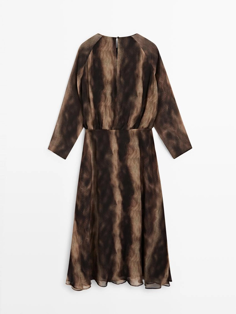 Платье с длинным рукавом в анималистический принт