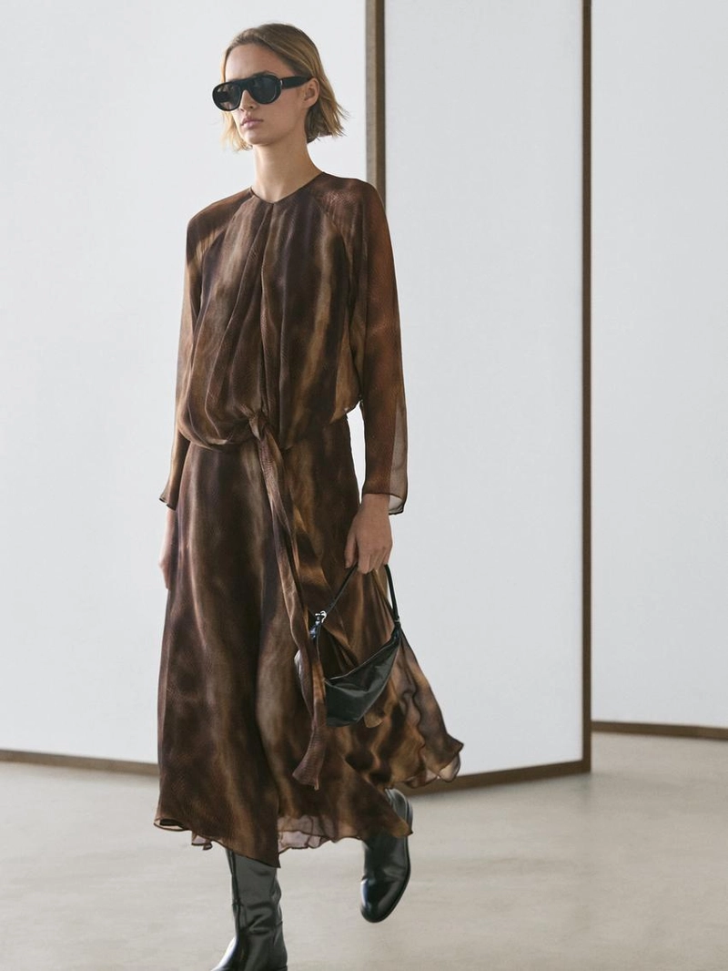 Платье с длинным рукавом в анималистический принт