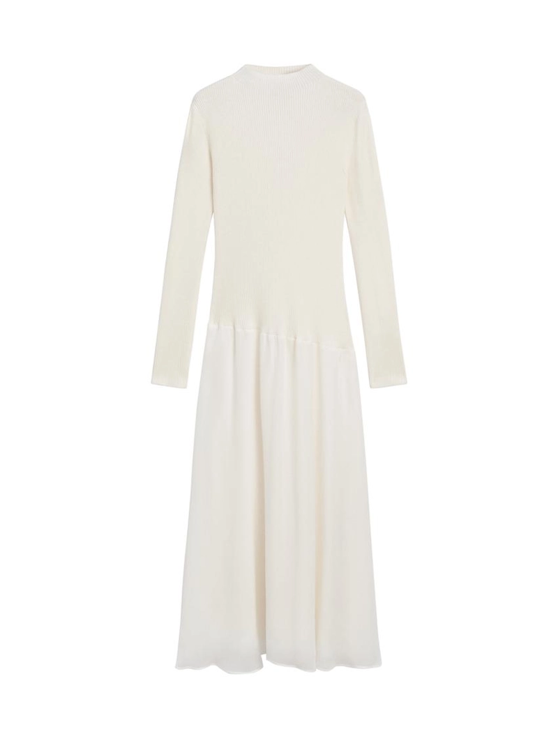 Вязаное платье с декоративными деталями