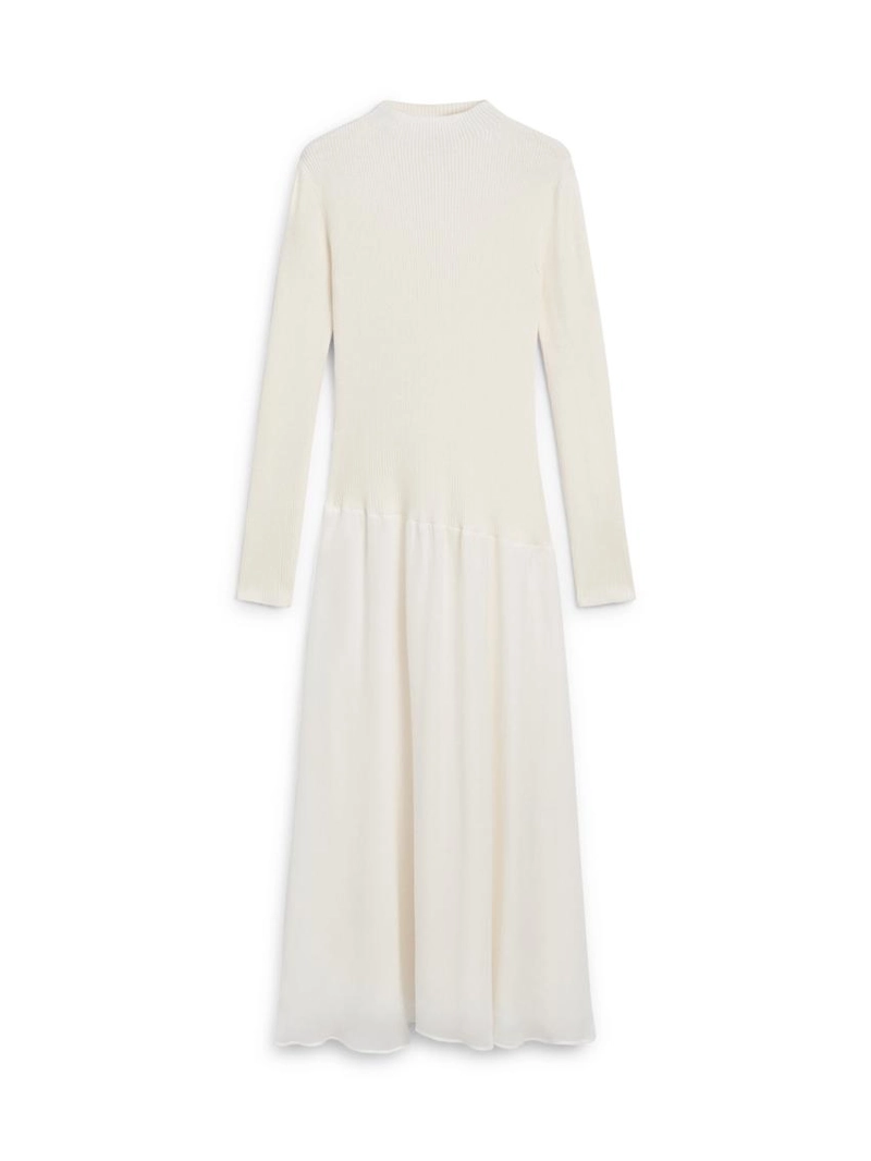 Вязаное платье с декоративными деталями