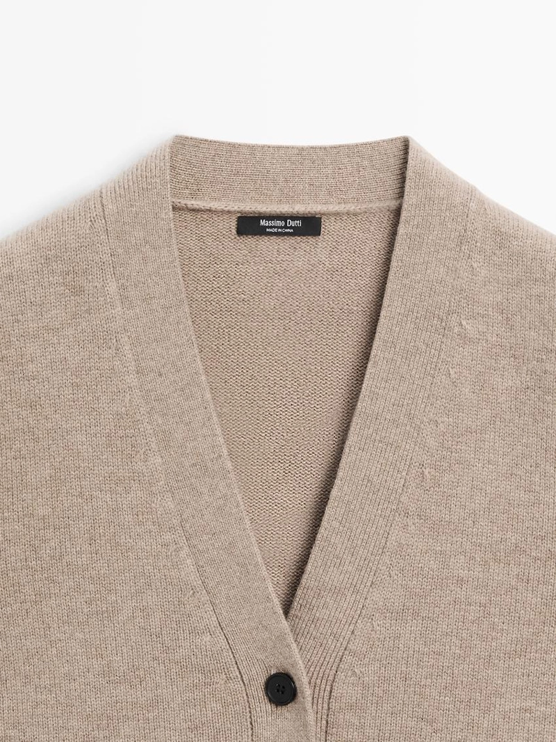 Жилет из вязаного шерстяного микса с v-образным вырезом