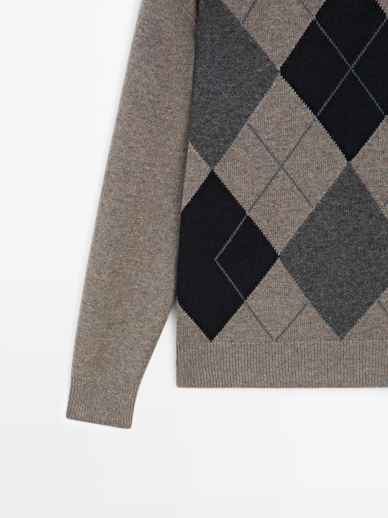 Свитер из шерстяной смеси с круглым вырезом