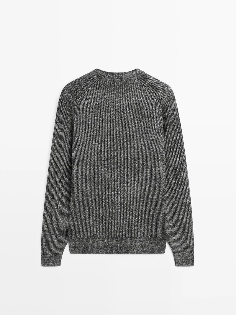 Свитер из двух оттенков вязаный с рагланскими рукавами