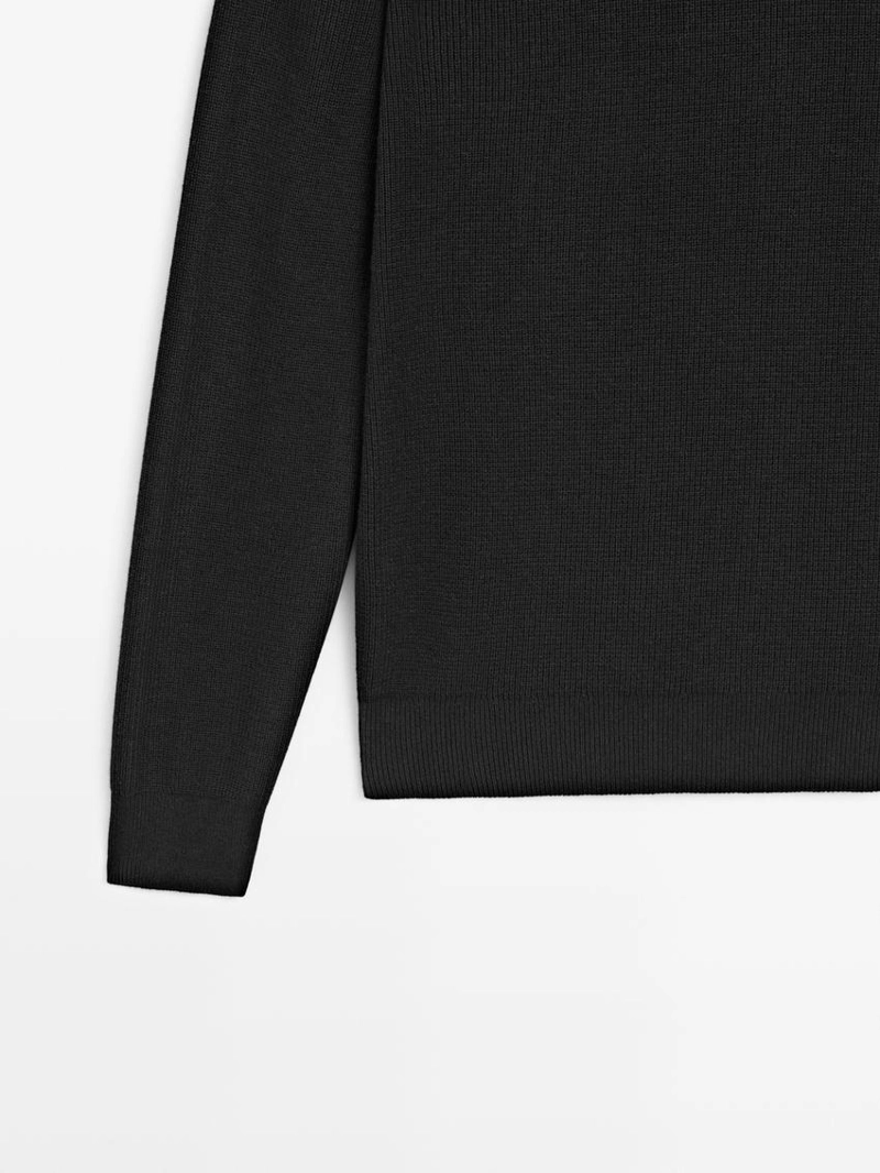 Вязанный свитер из хлопкового микса с мокрым воротником