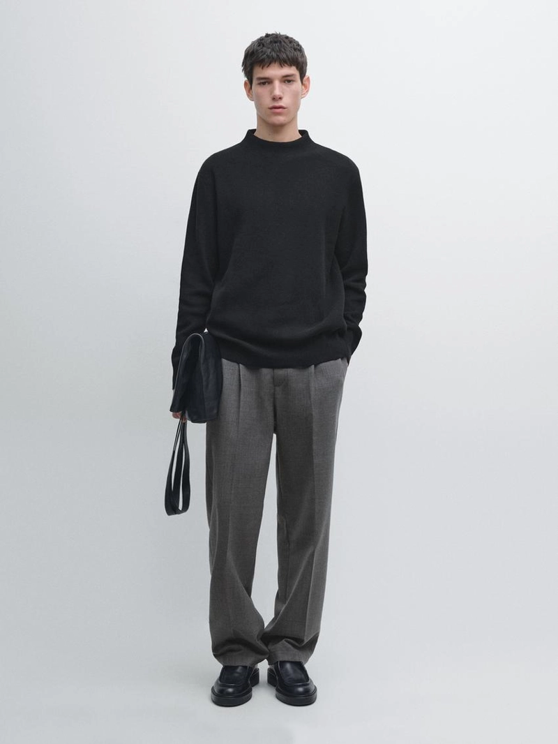 Вязанный свитер из хлопкового микса с мокрым воротником