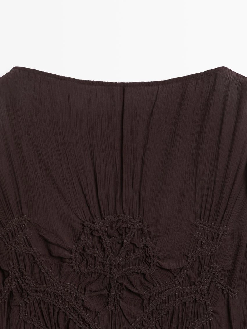 Платье миди с собранными деталями