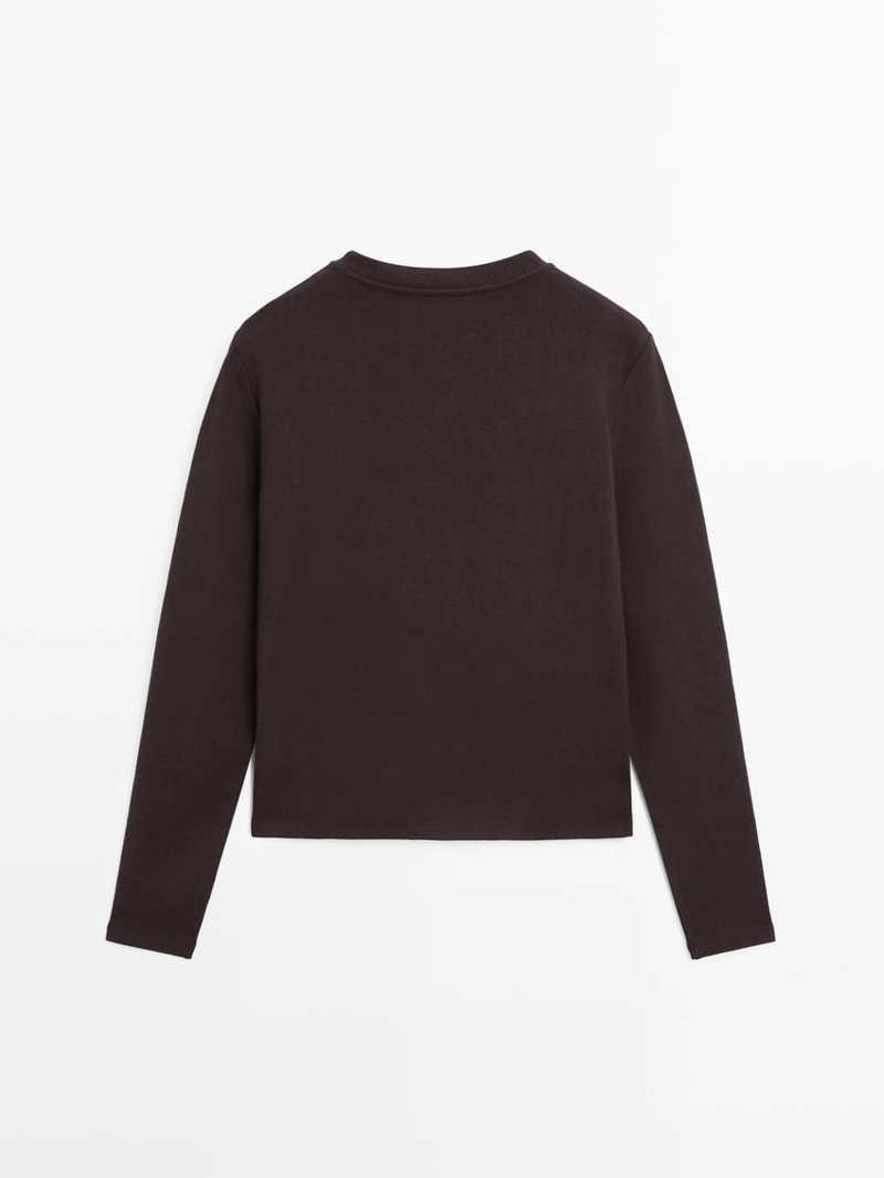 Плетеный кардиган с золотыми пуговицами