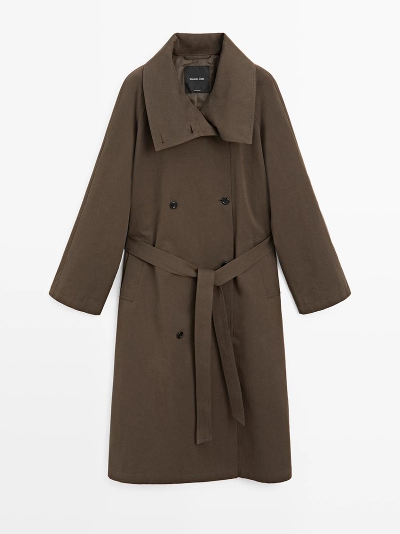 Пальто с высоким воротником