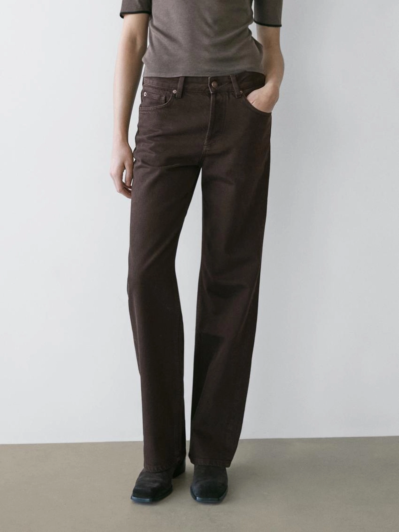 Джинсы с широкими брючинами