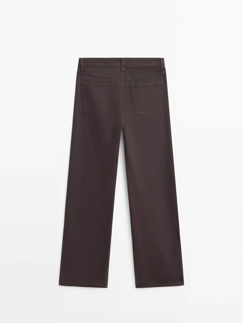 Джинсы с широкими брючинами