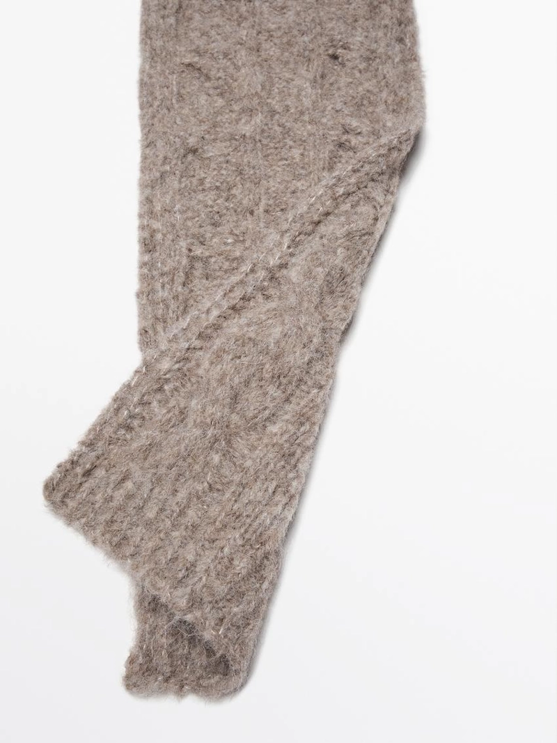 Шарф из альпаки с крупным вязанием