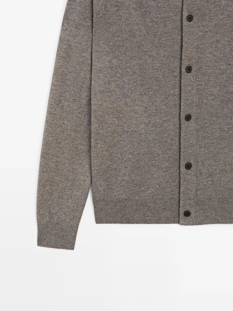 Кардиган с высоким воротником из вязаного трикотажа из шерсти