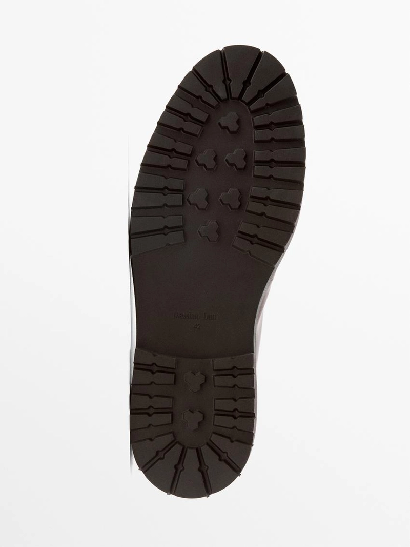 Ботинки из кожи с шнуровкой и подкладкой