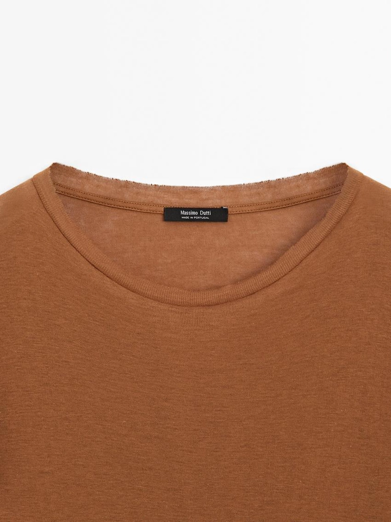 Футболка из 100% хлопка с воротником и деталями