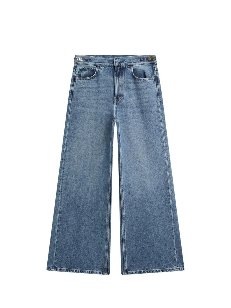 Джинсы с расклешенными брючинами средней посадки