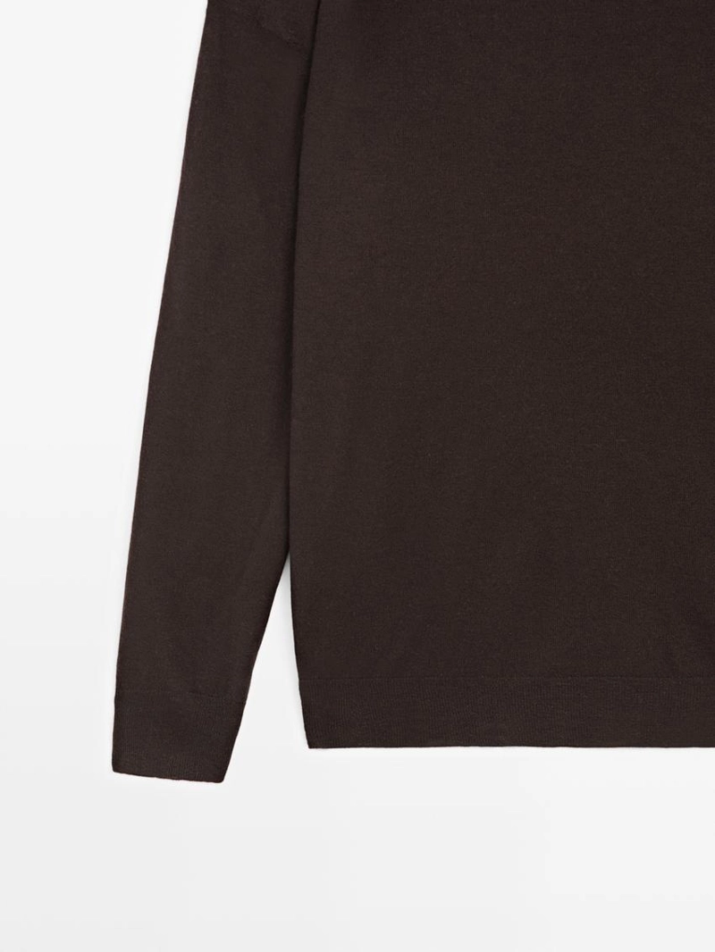 Свитер из шерстяной смеси в стиле оверсайз