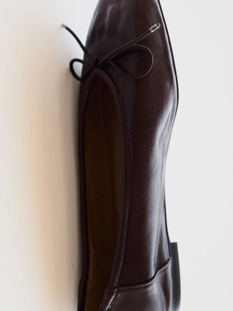 Туфли-балетки с объемным бантом