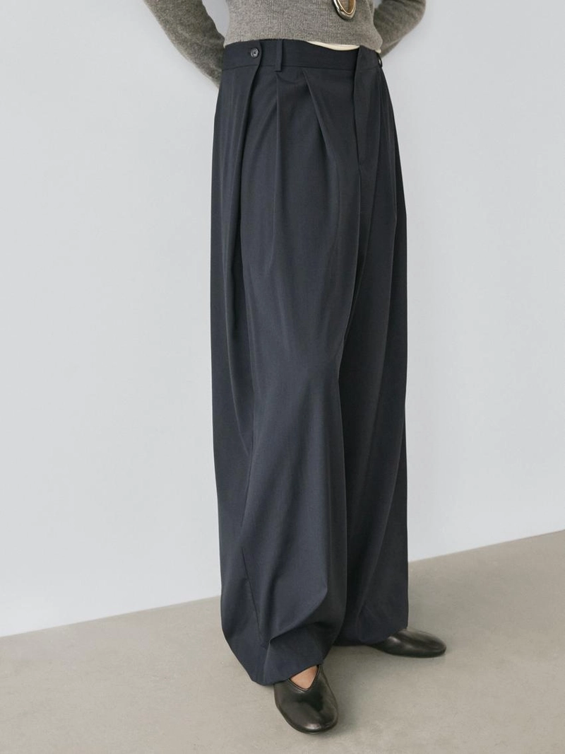 Шерстяные брюки со складками