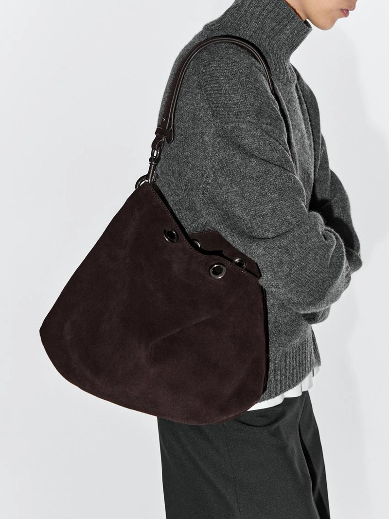 Сумка с люверсами из замши