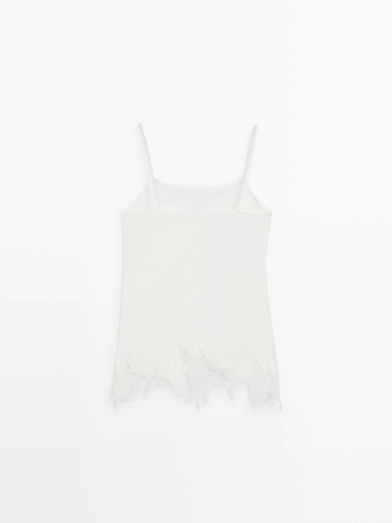 Топ-майка с кружевными деталями