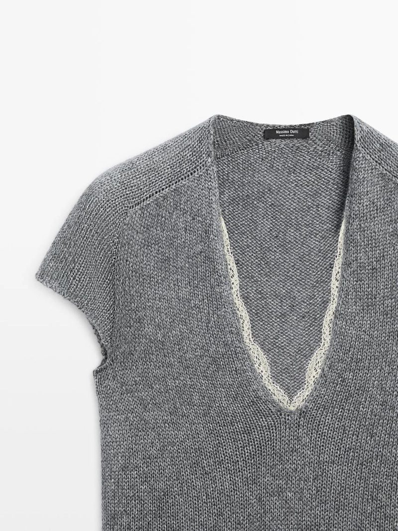 Кофта с короткими рукавами из кружевного вязаного полотна