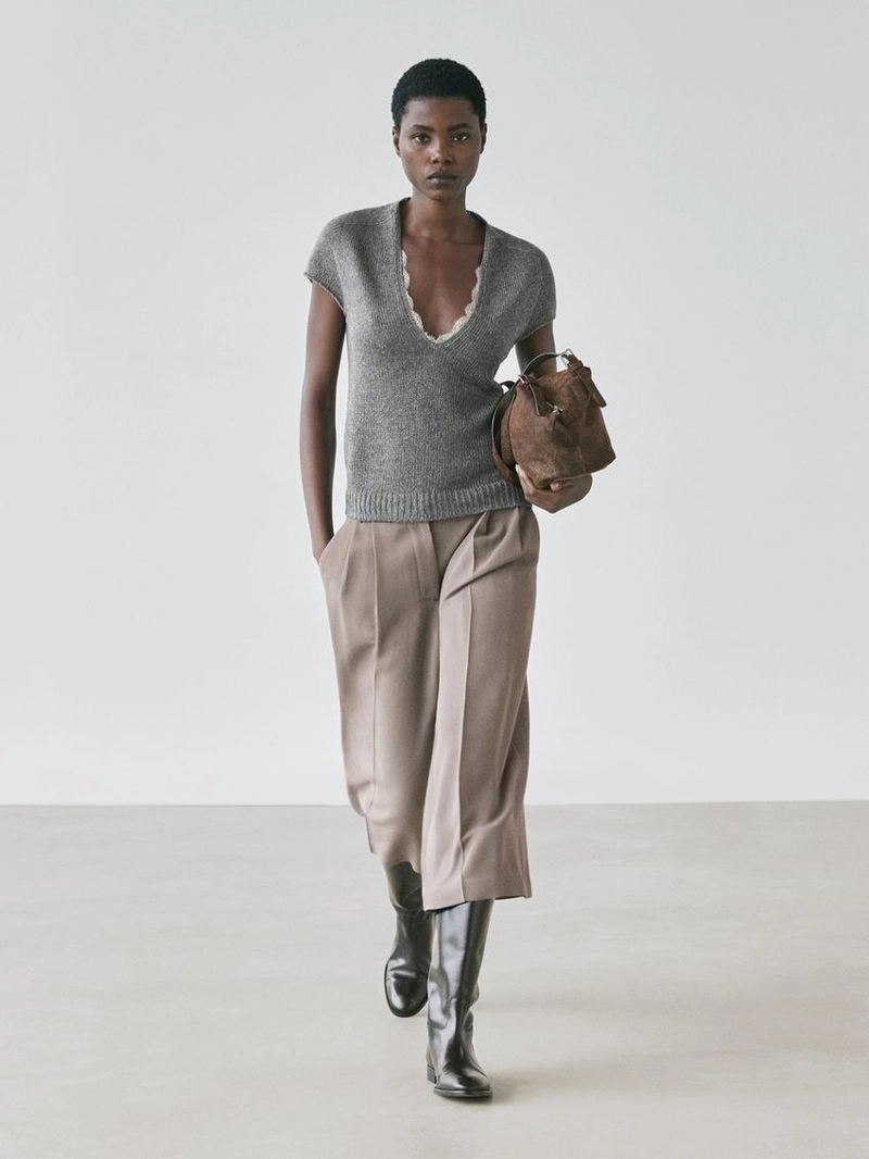 Кофта с короткими рукавами из кружевного вязаного полотна