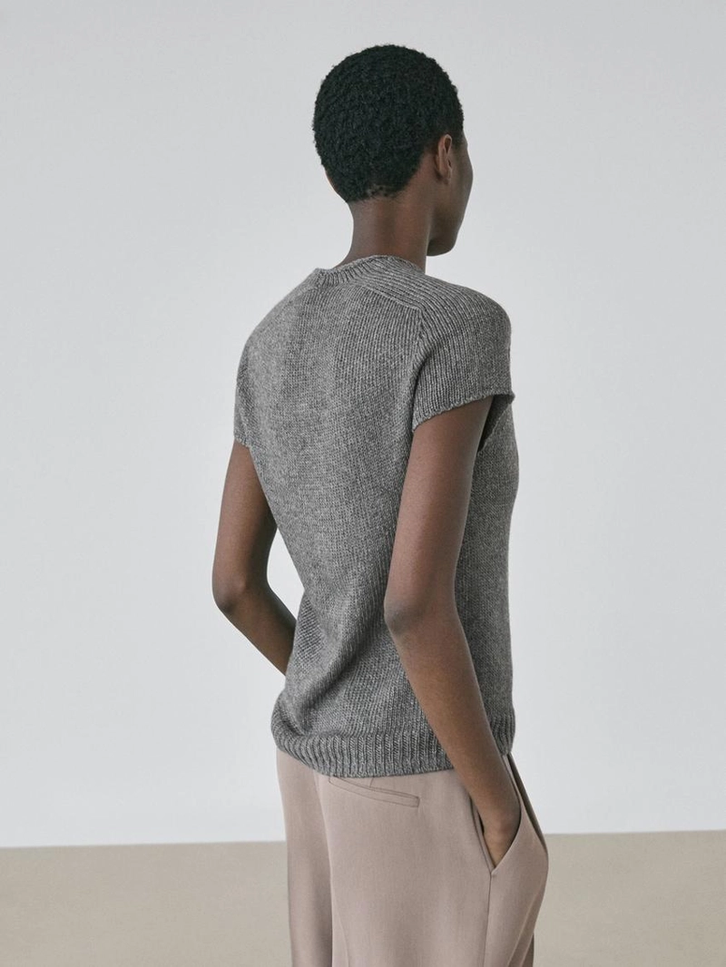 Кофта с короткими рукавами из кружевного вязаного полотна