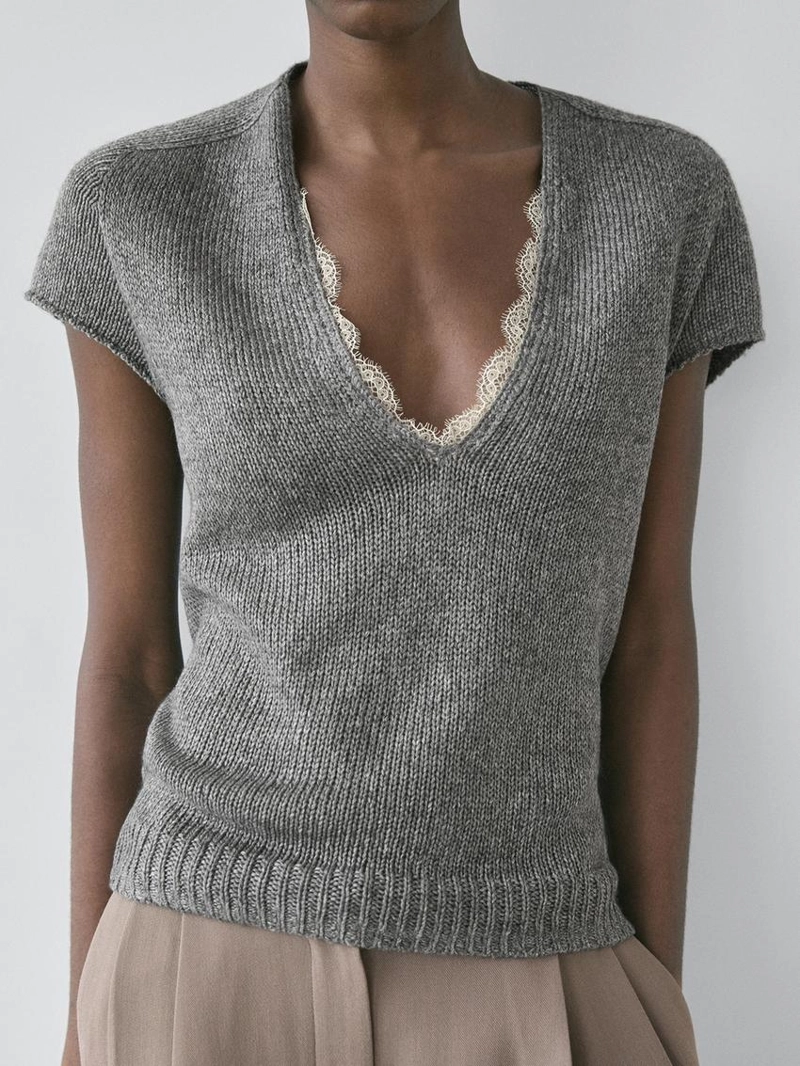 Кофта с короткими рукавами из кружевного вязаного полотна