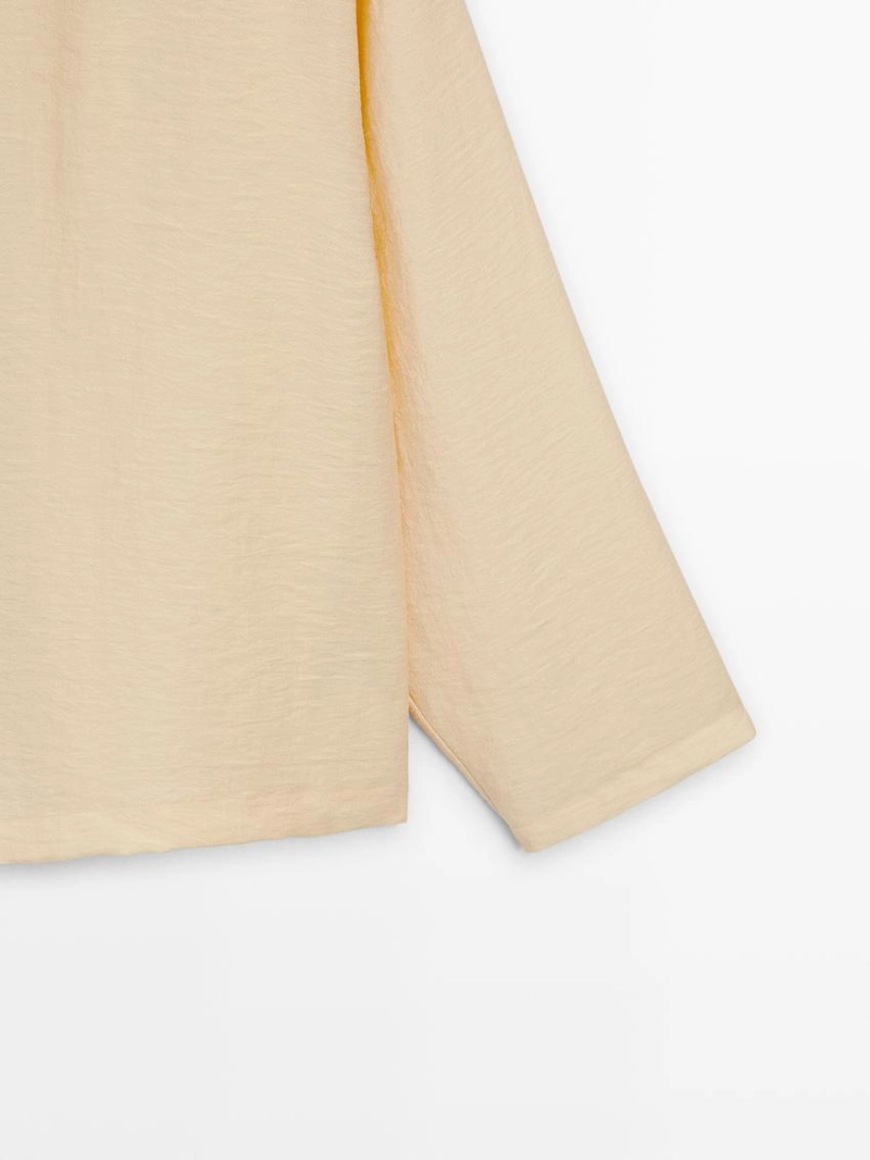 Рубашка с асимметричной пуговицей