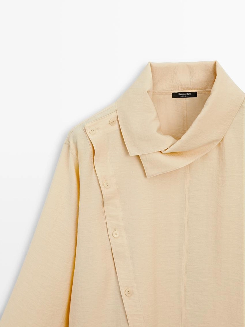 Рубашка с асимметричной пуговицей