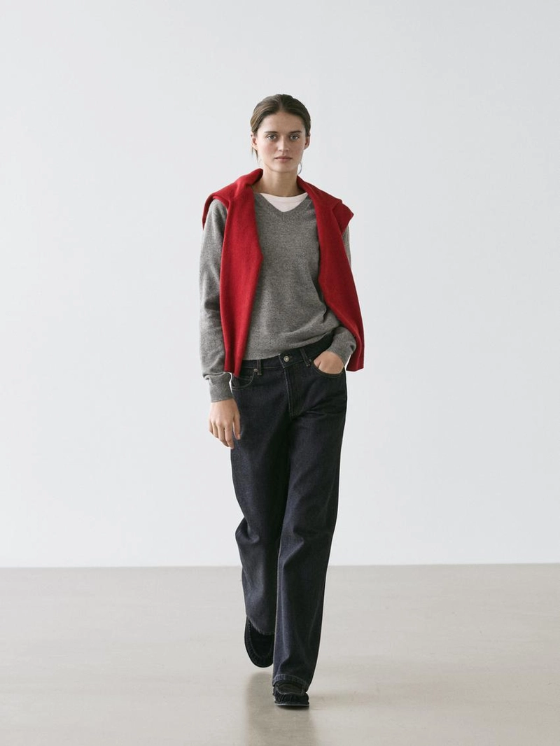 Джинсы свободного кроя средней посадки